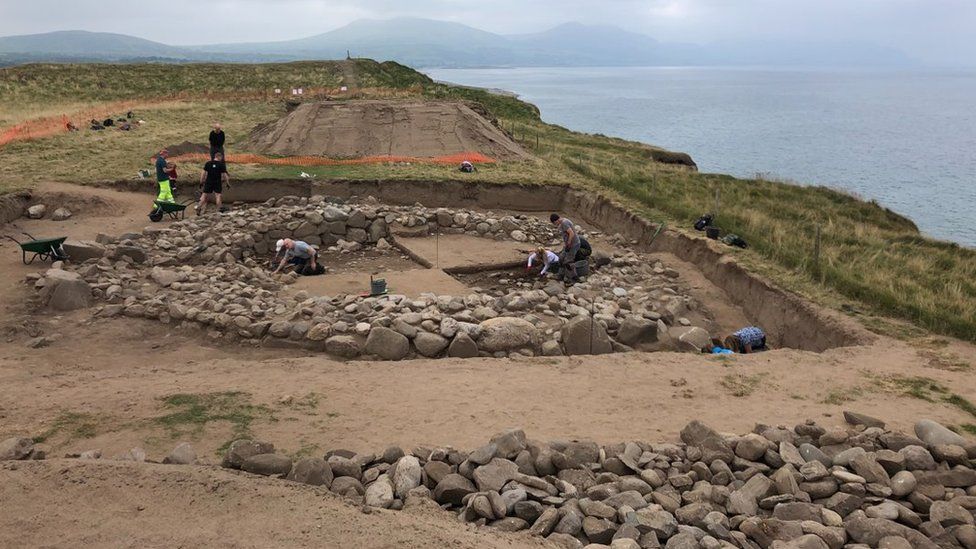 Excavations at the Dinas Dinlle hillfort